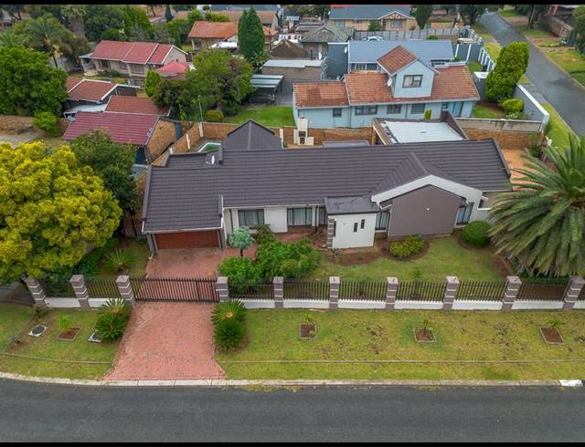 4 BEDROOM HOUSE FOR SALE IN ELANDSPARK